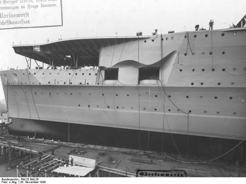 Graf_Zeppelin_1938-7.jpg