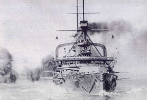 HMS_Swiftsure_(1903)_gunnery_practice_1913.jpg