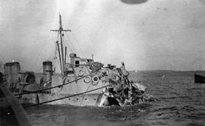 HMS_Albacore_damage_WWI_IWM_SP_000403.jpg