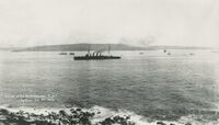 HMAS_Sydney_(I)_впервые_входит_в_Сиднейскую_гавань_в_составе_австралийского_флота,_4_октября_1913_года..jpg