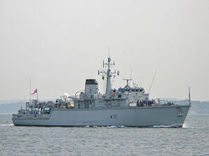 HMS_Ledbury_(M30)_-_Portsmouth_2007_-_BB.jpeg