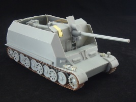 Flakpanzer_Pz.Sfl.IVc_model_with_superstructure_in_enclosed_position.jpg