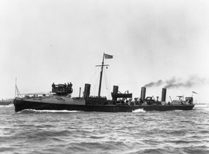 HMS_Ferret_(1893)_IWM_Q_021251.jpg
