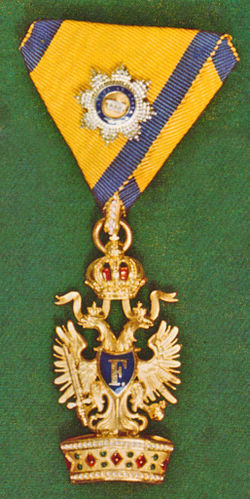 Ordens-der-Eisernen-Krone-1-klass-kleine-dekoration.jpg
